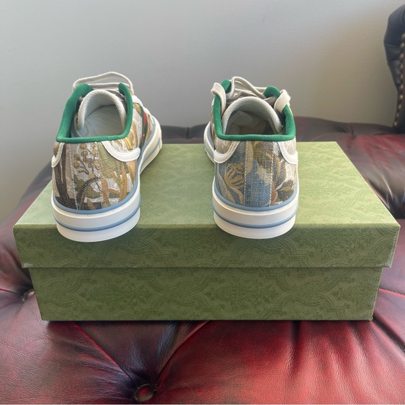 NIB Authentic Gucci Supreme H2O Floral
Tennis Sneaker - Picture 4 of 6